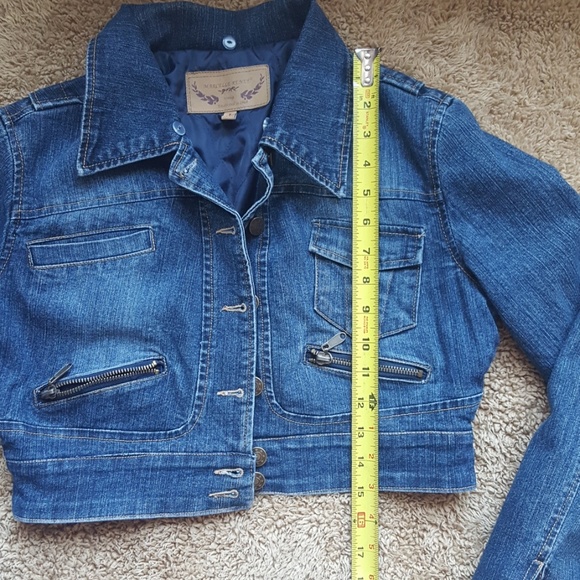 Vintage jean jacket Host Pick🥳 - Picture 5 of 8